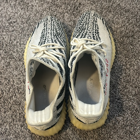 Used size 12 - Picture 2 of 4